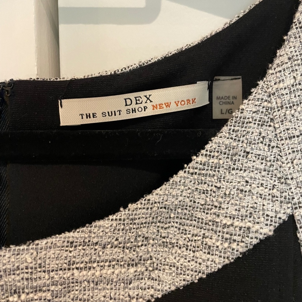 Tailored - Picture 2 of 3